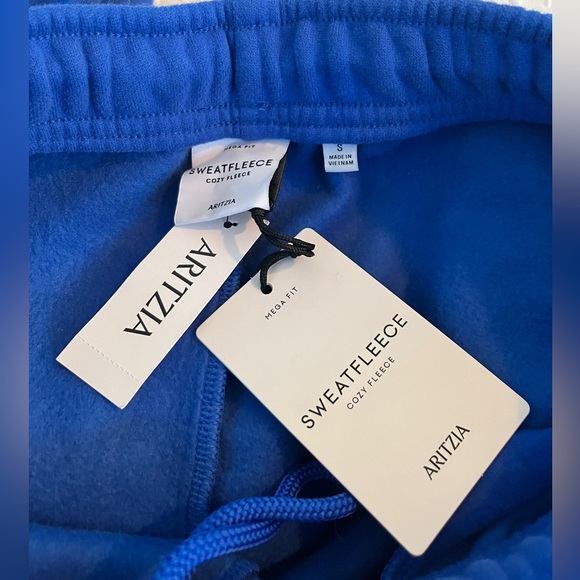 Aritzia Wide Leg Straight Sweatfleece Sweatpants - Picture 7 of 7